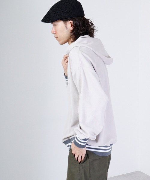 FUNALIVE(ファンアライブ)の「Line ribbed fleece pullover hoodie / ラインリブフリース プルオーバーパーカー unisex(スウェット・メンズ・ネイビー/ブラック系/ベージュ系/グリーン系/ネイビー系/グレイッシュベージュ/チャコール/グリーン/ブラック/ベージュ/チャコールグレー/アッシュグレー・XL/L/M)」の20枚目の写真