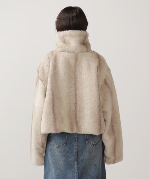 AO2(アオズ)の「Faux fur jucket / フェイクファージャケット コート(ブルゾン・レディース・アイボリー/キャメル・FREE)」の10枚目の写真