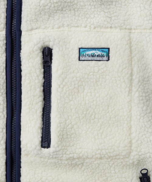 PEN FIELD（ペンフィールド）の「PENFIELD/ペンフィールド 別注 ロゴ刺繍 ビッグシルエットスタンドボアジャケット（ブルゾン・メンズ・ナチュラル/ブラック/ライトベージュ・M/L）」の16枚目の写真