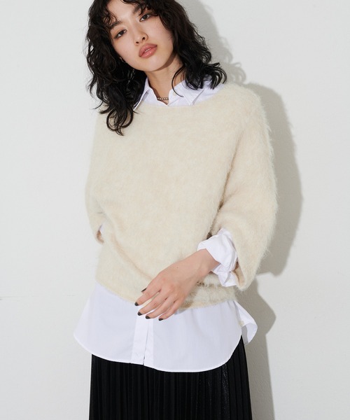 LARUTA（ラルータ）の「【LARUTA】ふわふわ起毛ポンチョニット（ニット/セーター・レディース・アイボリー/ブラック/ベージュ/チャコールグレー・FREE）」の2枚目の写真