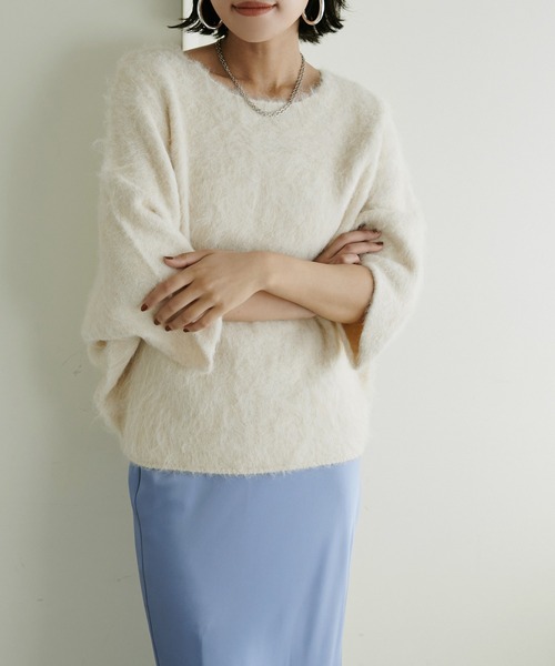 LARUTA（ラルータ）の「【LARUTA】ふわふわ起毛ポンチョニット（ニット/セーター・レディース・アイボリー/ブラック/ベージュ/チャコールグレー・FREE）」の9枚目の写真