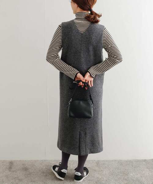 URBAN RESEARCH DOORS（アーバンリサーチドアーズ）の「ウール混カットジャンパースカート（ワンピース・レディース・ライトベージュ/ブラック/グレー・MEDIUM）」の9枚目の写真