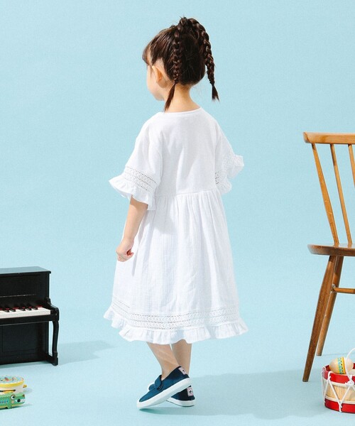 B:MING by BEAMS(ビーミングバイビームス)の「B:MING by BEAMS / ダブルガーゼ ワンピース(100~140cm)(ワンピース・キッズ・ブルー系その他4/ホワイト・140/110/100/130/120)」の5枚目の写真