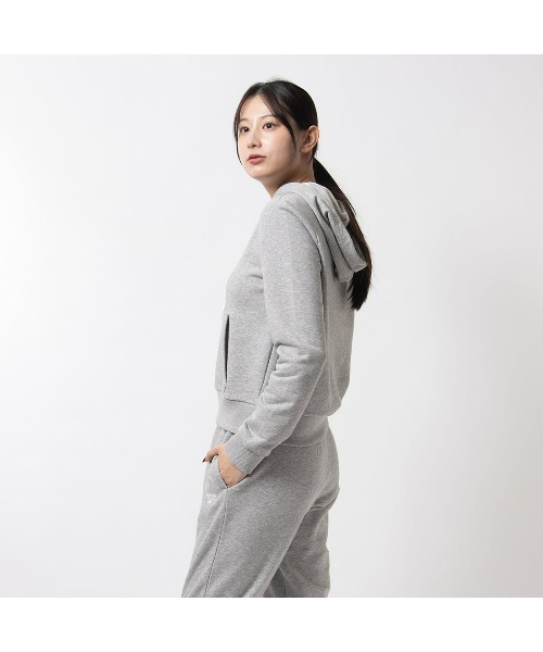 Reebok(リーボック)の「フレンチテリー スモールロゴ フーディー / RI SL FRENCH TERRY HOODIE(パーカー・レディース・ブルーグレー/グレー/ブラック・LARGE/MEDIUM/SMALL/XX-LARGE/X-LARGE/X-SMALL)」の4枚目の写真