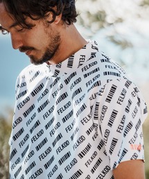 mt8838- All Over Barcode Logo Mock Neck Tee Tシャツ
