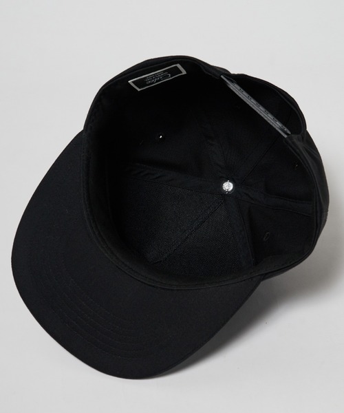 希少　CALEE（キャリー）　ワッペン　スナップバックキャップ　ブラック CALEE（キャリー）の「CALEE/キャリー CALEE LOGO CLASSIC WAPPEN CAP