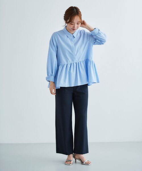 le.coeur blanc(ルクールブラン)の「ギャザーペプラムシャツ(シャツ/ブラウス・レディース・オフホワイト/ブルー系その他3・38)」の13枚目の写真