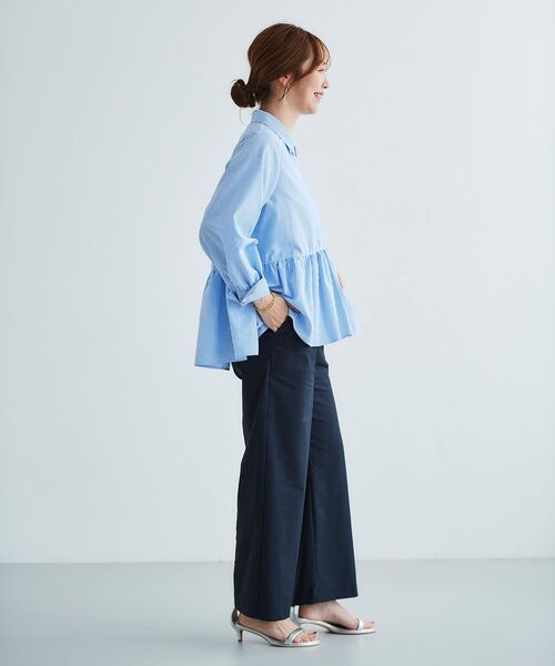 le.coeur blanc(ルクールブラン)の「ギャザーペプラムシャツ(シャツ/ブラウス・レディース・オフホワイト/ブルー系その他3・38)」の17枚目の写真