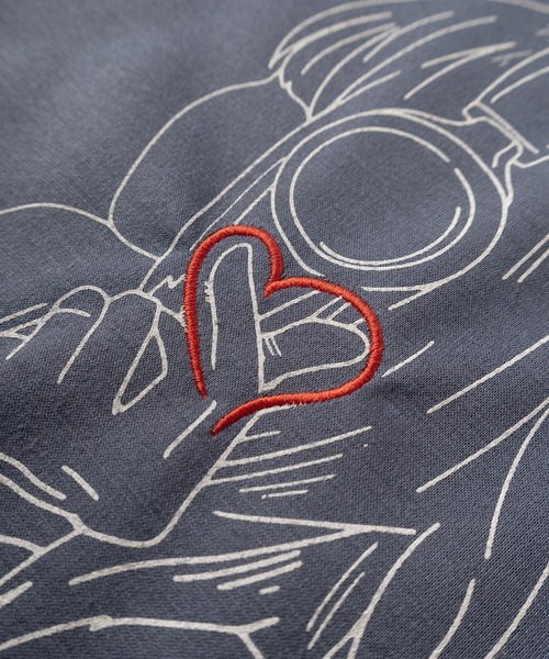 make a ray!（メイク ア レイ！）の「【0】ハート刺繍＆ガールイラスト LOVE MUSIC  ビッグシルエット プリントTシャツ/接触冷感（Tシャツ/カットソー・レディース・チャコールグレー/ホワイト/ブルー系その他/ダークグレー/オフホワイト/ブルー・L/M）」の8枚目の写真