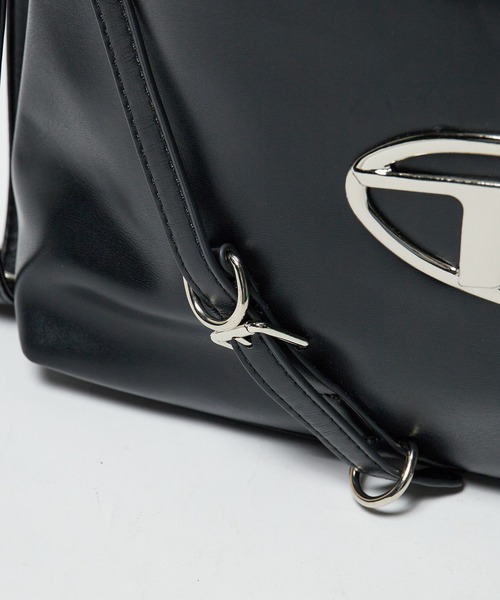 Chick（チック）の「Shoulder bag Backpack 2WAY type / ショルダーバッグ バックパック 2WAYタイプ（ショルダーバッグ・レディース・シルバー/ブラック・FREE）」の11枚目の写真