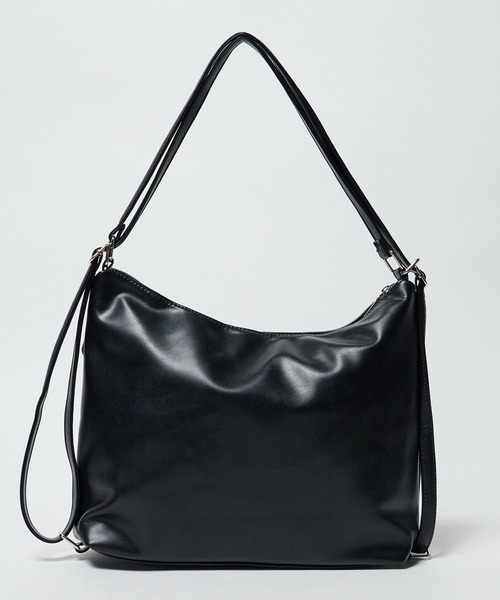 Chick（チック）の「Shoulder bag Backpack 2WAY type / ショルダーバッグ バックパック 2WAYタイプ（ショルダーバッグ・レディース・シルバー/ブラック・FREE）」の4枚目の写真