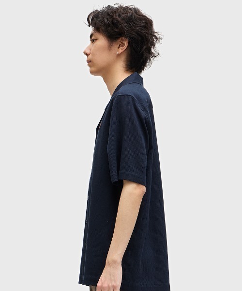 FRED PERRY（フレッドペリー）の「Pique Texture Revere Collar Shirt／ピケテクスチャーオープンカラーシャツ（シャツ/ブラウス・メンズ・ネイビー/サックスブルー/オフホワイト/ベージュ/ネイビー系/ライトブルー・M/L）」の10枚目の写真