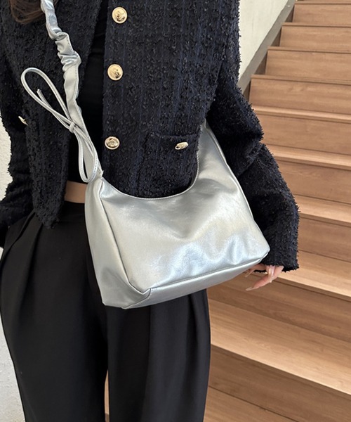 MILAE（ミレ）の「フェイクレザーショルダーバッグ（ショルダーバッグ・レディース・ゴールド/ブラック/シルバー/ブラウン/ホワイト・FREE）」の7枚目の写真