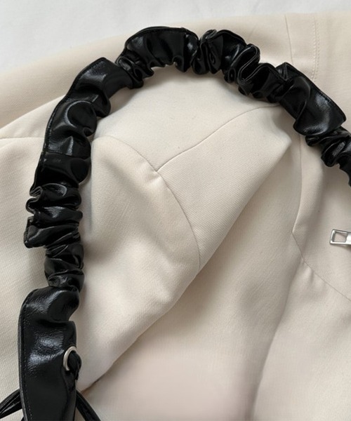 MILAE（ミレ）の「フェイクレザーショルダーバッグ（ショルダーバッグ・レディース・ゴールド/ブラック/シルバー/ブラウン/ホワイト・FREE）」の17枚目の写真