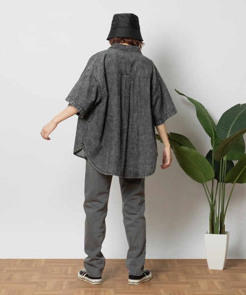 BACK NUMBER(バックナンバー)の「BACK NUMBER(バックナンバー)ライトオンスデニム半袖ビッグシャツ(シャツ/ブラウス・レディース・ブラック・M/L/XL)」の5枚目の写真