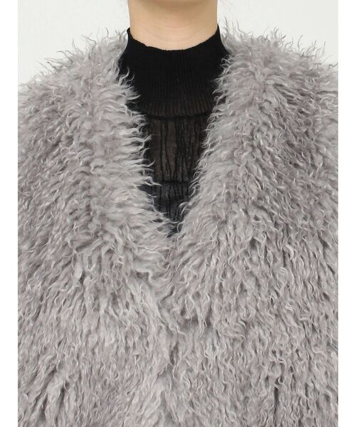 MURUA（ムルーア）の「フェイクファーオーバージレ（ベスト・レディース・グレー/アイボリー・FREE）」の5枚目の写真