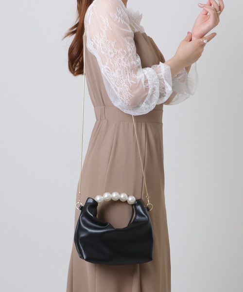 Lace Ladies(レースレディース)の「ビッグパール コンパクト 2WAY レザー調 ショルダーバッグ(クラッチバッグ・レディース・シルバー/アイボリー/ブラック/ベージュ・FREE)」の12枚目の写真
