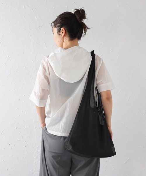 Bonjour Sagan（ボンジュールサガン）の「巾着付きメッシュバッグ（ショルダーバッグ・レディース・ブラック/アイボリー・FREE）」の10枚目の写真