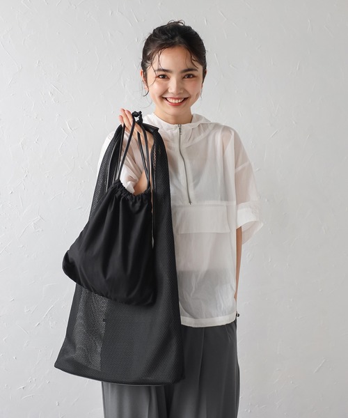 Bonjour Sagan（ボンジュールサガン）の「巾着付きメッシュバッグ（ショルダーバッグ・レディース・ブラック/アイボリー・FREE）」の11枚目の写真