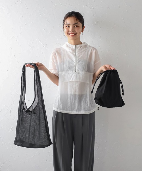 Bonjour Sagan（ボンジュールサガン）の「巾着付きメッシュバッグ（ショルダーバッグ・レディース・ブラック/アイボリー・FREE）」の12枚目の写真