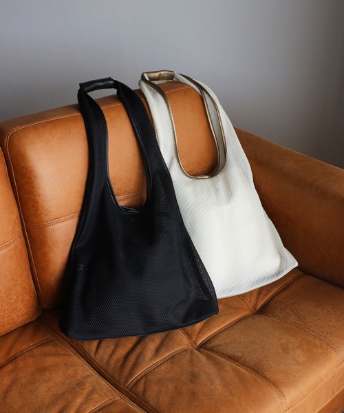 Bonjour Sagan（ボンジュールサガン）の「巾着付きメッシュバッグ（ショルダーバッグ・レディース・ブラック/アイボリー・FREE）」の15枚目の写真