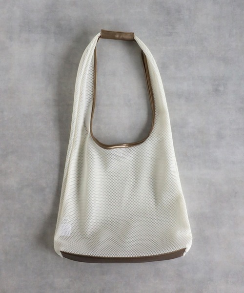 Bonjour Sagan（ボンジュールサガン）の「巾着付きメッシュバッグ（ショルダーバッグ・レディース・ブラック/アイボリー・FREE）」の18枚目の写真