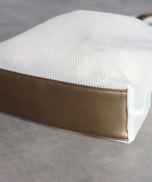 Bonjour Sagan（ボンジュールサガン）の「巾着付きメッシュバッグ（ショルダーバッグ・レディース・ブラック/アイボリー・FREE）」の19枚目の写真