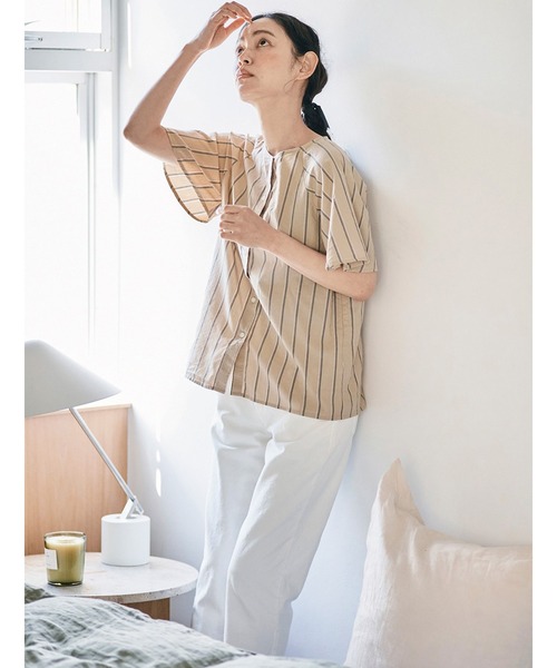 and myera（アンド マイラ）の「ａｎｄ　ｍｙｅｒａ　ストライプなラグランシャツ（シャツ/ブラウス・レディース・ベージュ/グリーン/ブルー・MEDIUM/LARGE/X-LARGE/SMALL）」の10枚目の写真