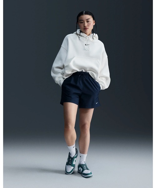 NIKE(ナイキ)の「《NIKEアパレル》WSNSWMRエッセンシャルウーブンショート(その他パンツ・レディース・ホワイト系その他/ダークネイビー/ブラック/グリーン系その他/ホワイト×ブラック/ホワイト系その他2/ブルー系その他・S/M/L/XL/XS)」の9枚目の写真