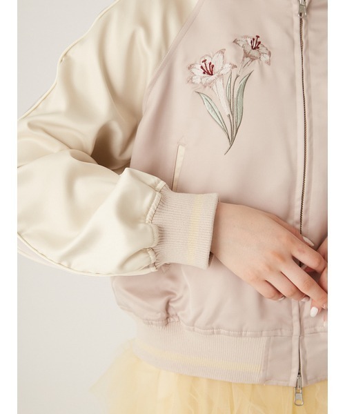 LILY BROWN（リリーブラウン）の「【LILY BROWN×KEITA MARUYAMA】エンブロイダリーリバーシブルスカジャン（MA-1・レディース・ライトベージュ/ブラック/ピンク・FREE）」の17枚目の写真