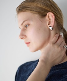 オーバルプレートピアス