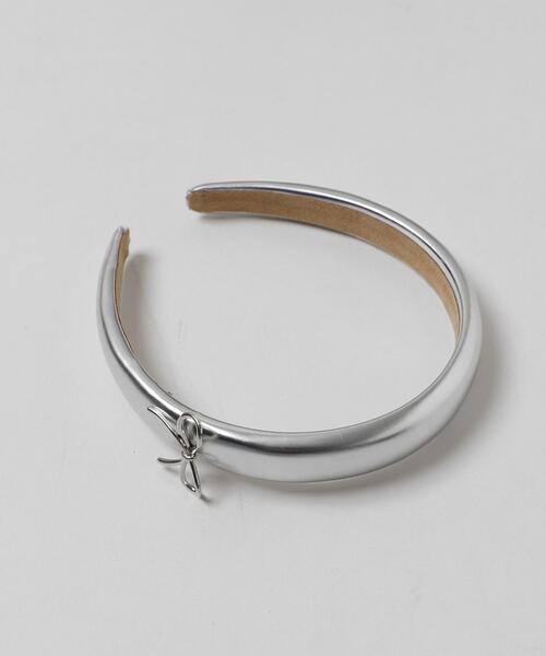 WEGO(ウィゴー)の「WEGO/ワンポイントメタルリボンカチューシャ(カチューシャ・レディース・ブラック/シルバー・FREE)」の5枚目の写真