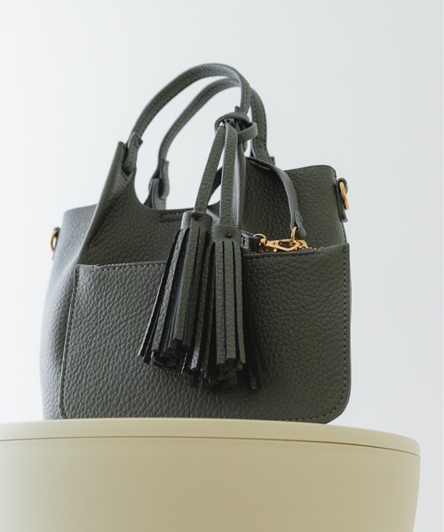 RODE SKO（ロデスコ）の「ポーチ付タックミニショルダーバッグ（ショルダーバッグ・レディース・ブラック/オレンジ/アイボリー/グレー/ミント・ONE）」の8枚目の写真