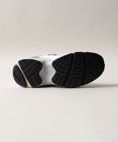 NEW BALANCE(ニューバランス)の「<New Balance>ML725(スニーカー・レディース・ブラック/シルバー・22.5cm/23cm/23.5cm/24cm/24.5cm/25cm)」の7枚目の写真