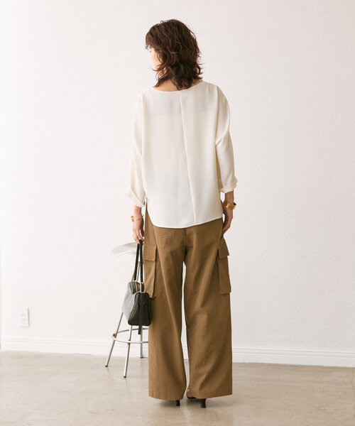 RIVE DROITE（リヴドロワ）の「【MONN.:.(モン)】チノカーゴパンツ（カーゴパンツ・レディース・ネイビー/ブラウン・38/36）」の4枚目の写真