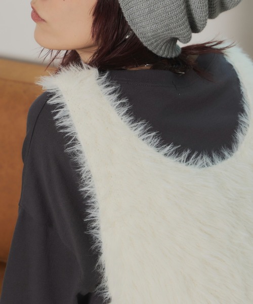 Auntie Rosa Holiday(アンティローザホリデー)の「クロップドシャギーニットベスト(ベスト・レディース・オフホワイト/ブラウン・FREE)」の15枚目の写真