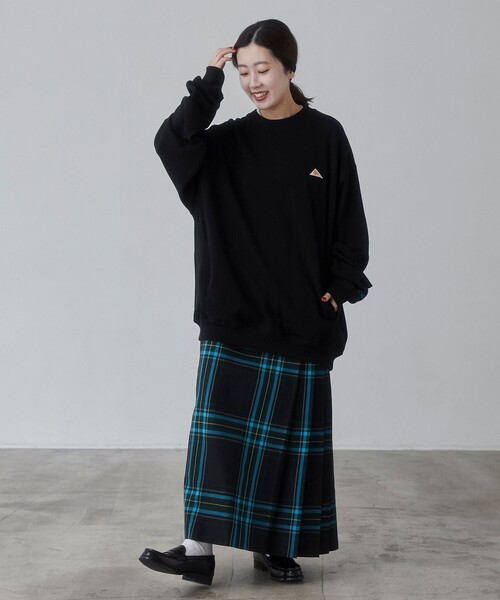 KELTY（ケルティ）の「KELTY（ケルティ）別注裏毛クルーネックスウェット（WEB限定カラー）（スウェット・メンズ・ホワイト/ライトグレー/ブラック/ダークブラウン/グレー/ワインレッド・L/M）」の13枚目の写真