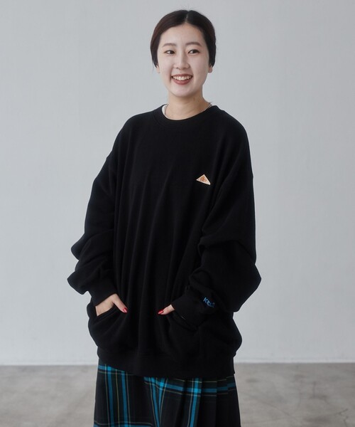 KELTY（ケルティ）の「KELTY（ケルティ）別注裏毛クルーネックスウェット（WEB限定カラー）（スウェット・メンズ・ホワイト/ライトグレー/ブラック/ダークブラウン/グレー/ワインレッド・L/M）」の14枚目の写真