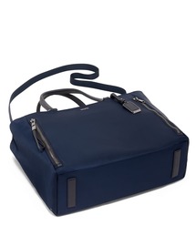 TUMI（トゥミ）の「VOYAGEUR 「ヴァレッタ」ラージ・トート（A4/PC15