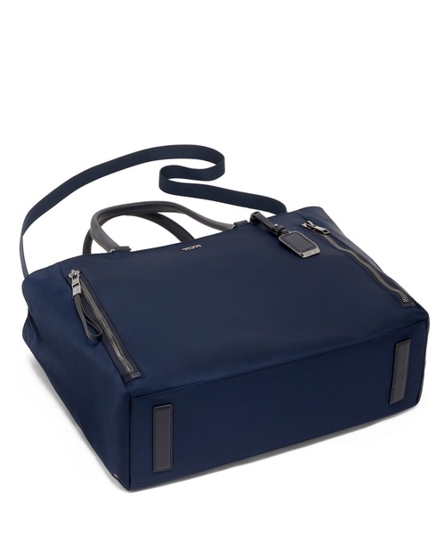 TUMI（トゥミ）の「VOYAGEUR 「ヴァレッタ」ラージ・トート（A4/PC15