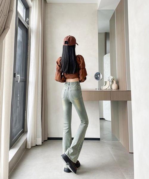 aimoha（アイモハ）の「【Aimoha】ウォッシュドヴィンテージジーンズ（デニムパンツ・レディース・ライトブルー/インディゴブルー/ブルー・SMALL/LARGE/MEDIUM）」の5枚目の写真