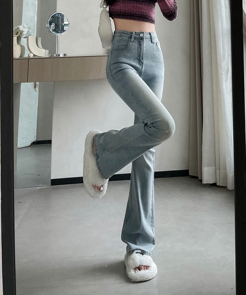 aimoha（アイモハ）の「【Aimoha】ウォッシュドヴィンテージジーンズ（デニムパンツ・レディース・ライトブルー/インディゴブルー/ブルー・SMALL/LARGE/MEDIUM）」の11枚目の写真