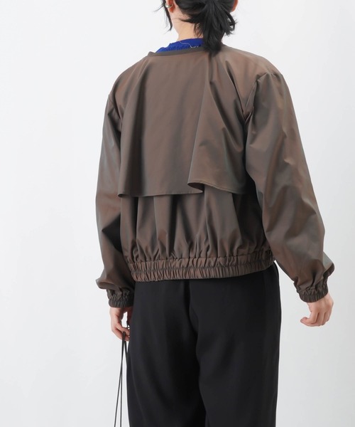 LUCA/LADY LUCK LUCA（ルカ/レディラックルカ）の「LC/LLL 玉虫シャンブレーギャザーブルゾン / バックフレアショートブルゾン【セットアップ着用可】（ブルゾン・レディース・ブラック/ブラウン・FREE）」の7枚目の写真