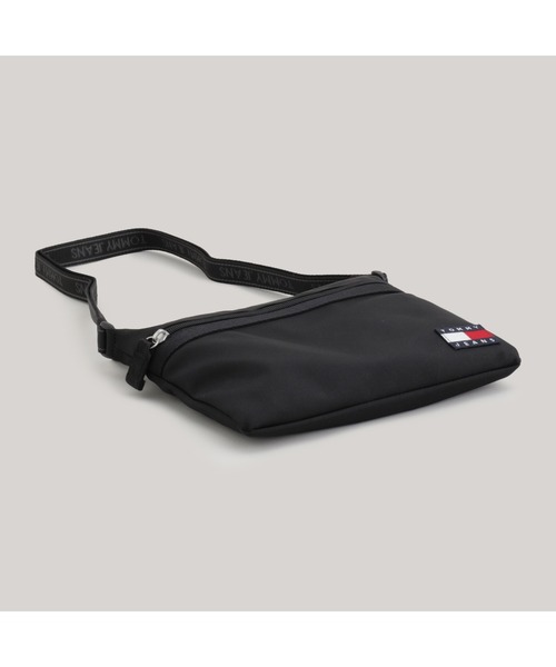 tommy jeans（トミー ジーンズ）の「エッセンシャルデイリーサコッシュ（ショルダーバッグ・メンズ・ブラック・FREE）」の4枚目の写真