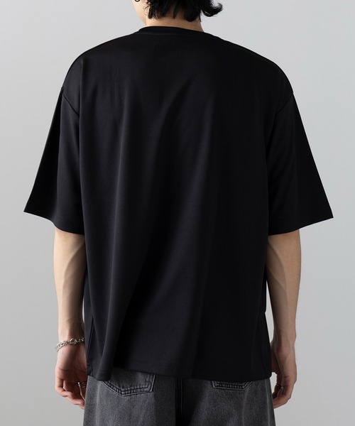 wundou(ウンドウ)の「吸汗速乾!ベタつかない快適な着心地が◎【wundou】ストリートTシャツ P321(Tシャツ/カットソー・メンズ・ブラック/ネイビー/ホワイト・S/M/L)」の4枚目の写真