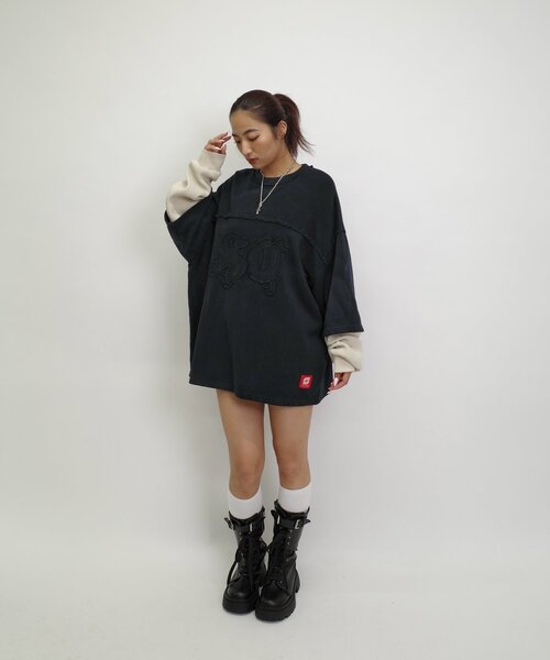 Sourcream（サワークリーム）の「【Sourcream/サワークリーム】フットボールパッチレイヤードスウェット（スウェット・レディース・ブラウン/ブラック・FREE）」の4枚目の写真