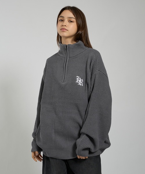 セール】LOGO VOLUME HALF ZIP KNIT/ロゴボリュームハーフジップニット