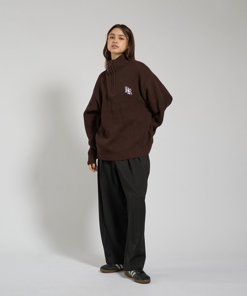 kutir(クティール)の「LOGO VOLUME HALF ZIP KNIT/ロゴボリュームハーフジップニット(ニット/セーター・レディース・ブラック/グレー/ブラウン・LARGE/MEDIUM)」の8枚目の写真