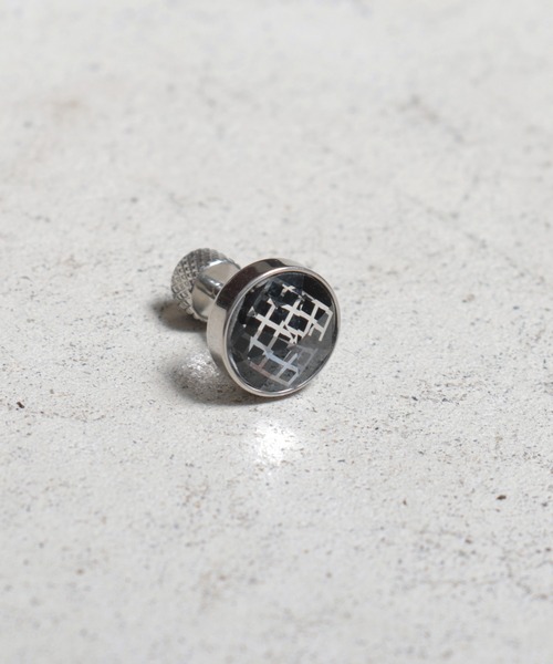 ANCHOR(アンカー)の「カットグラス ピアス マス 10mm(ピアス(片耳用)・メンズ・シルバー・FREE)」の1枚目の写真