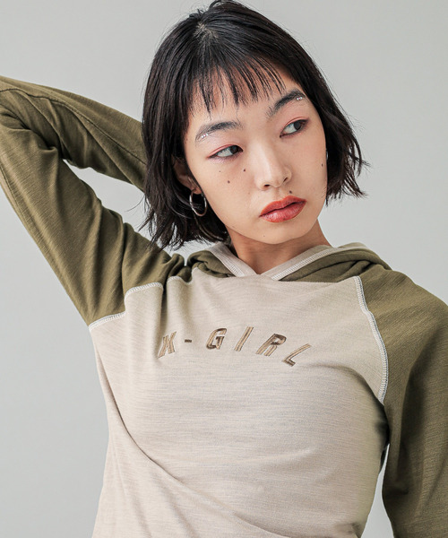 X-girl(エックスガール)の「RAGLAN L/S HOODIE(パーカー・レディース・ベージュ/ブラック/ホワイト・S/M)」の14枚目の写真